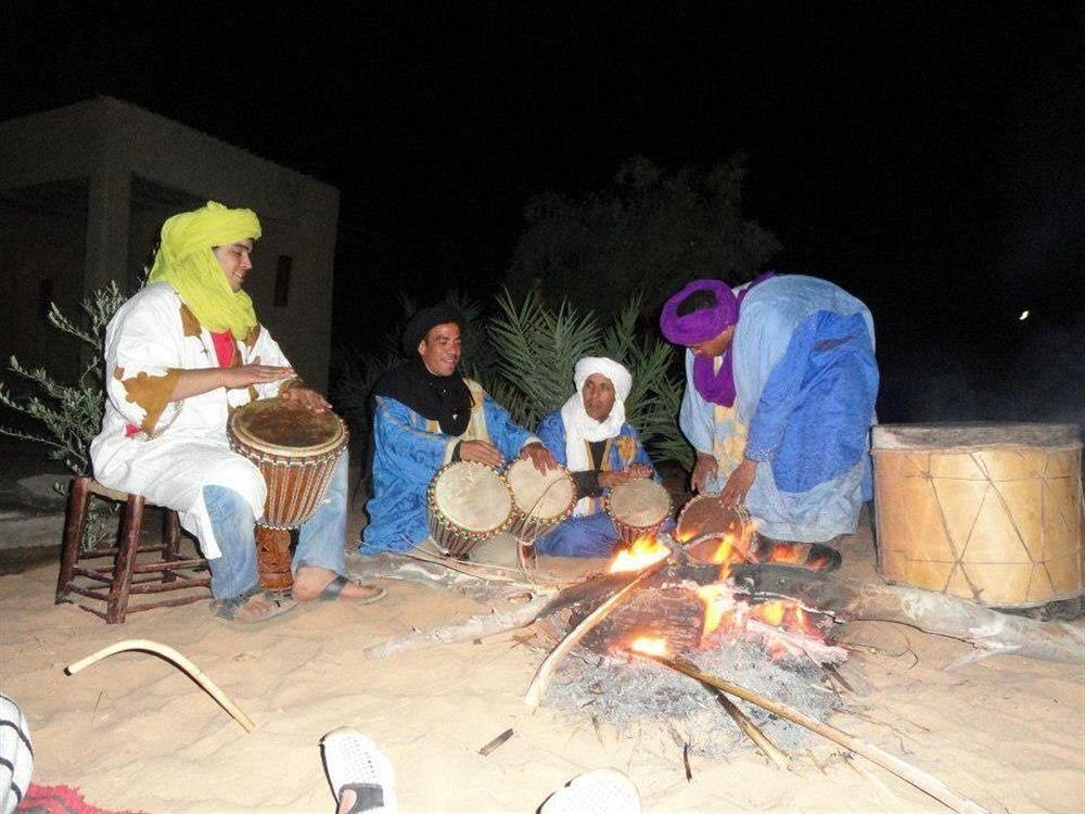 Les Pyramides Hotel Merzouga Luaran gambar