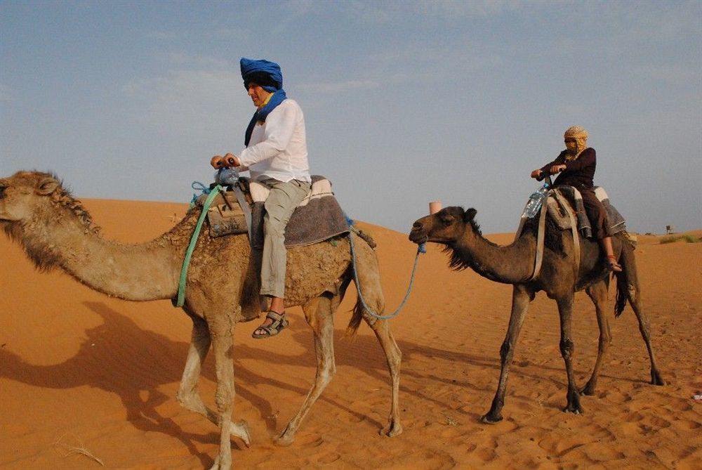 Les Pyramides Hotel Merzouga Luaran gambar