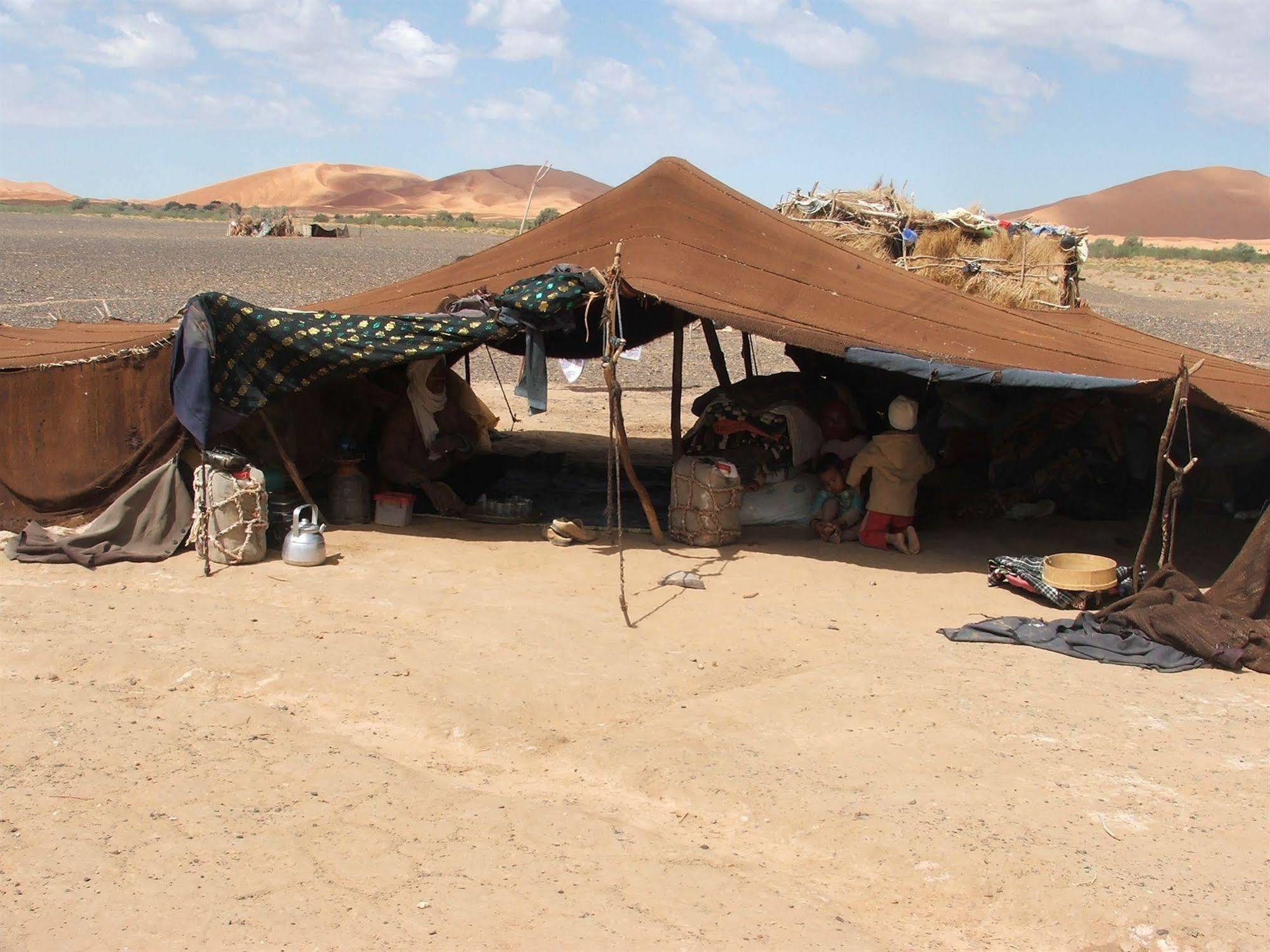 Les Pyramides Hotel Merzouga Luaran gambar